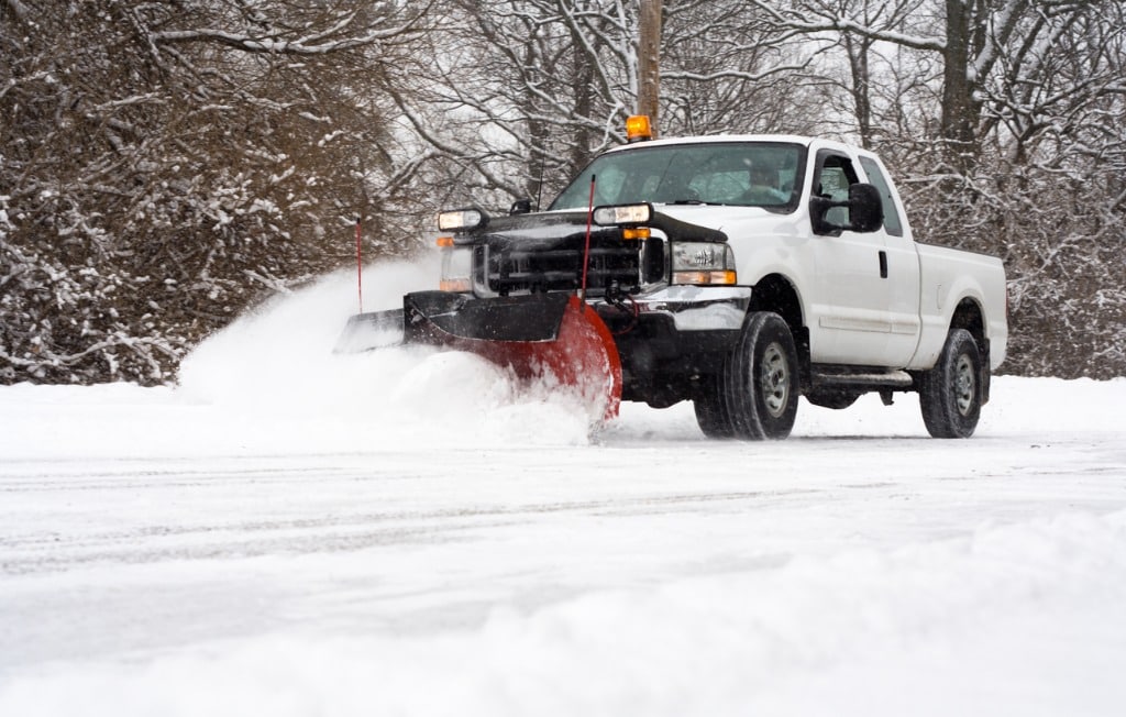 truck-plowing-snow